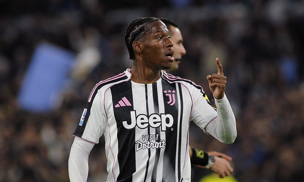 Jonathan David può lasciare la Juventus: ipotesi scambio con Kolo Muani o Mateta