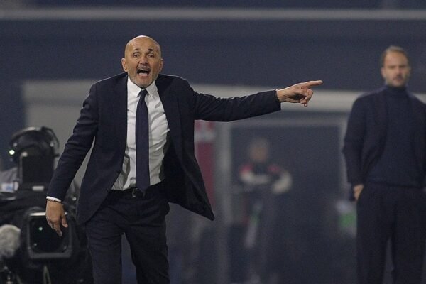 Douglas Luiz al raduno, riuscirà a convincere Spalletti?
