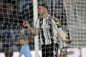 Juventus, Vlahovic sempre più lontano da Torino