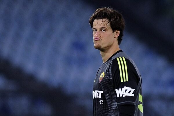 Juventus, la Roma respinge offerta per Svilar