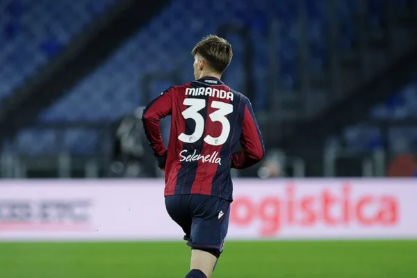 Calciomercato Juventus: spunta Juan Miranda, il terzino del Bologna